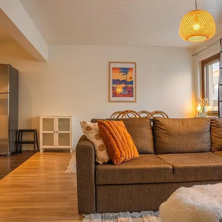 Arctic Base: 2-room Cozy